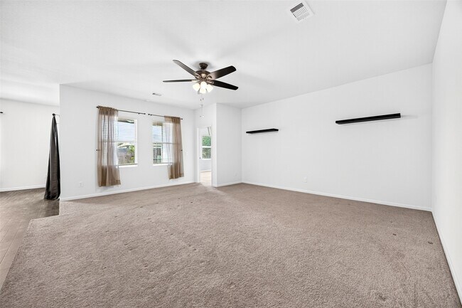 Building Photo - 1024 Banyon Tree Ln