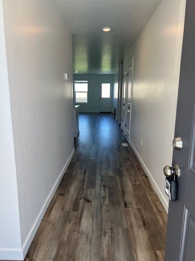 Building Photo - Newer 4 bed 2.5 bath home in Caldwell, just off Middleton Rd and Ward Rd.