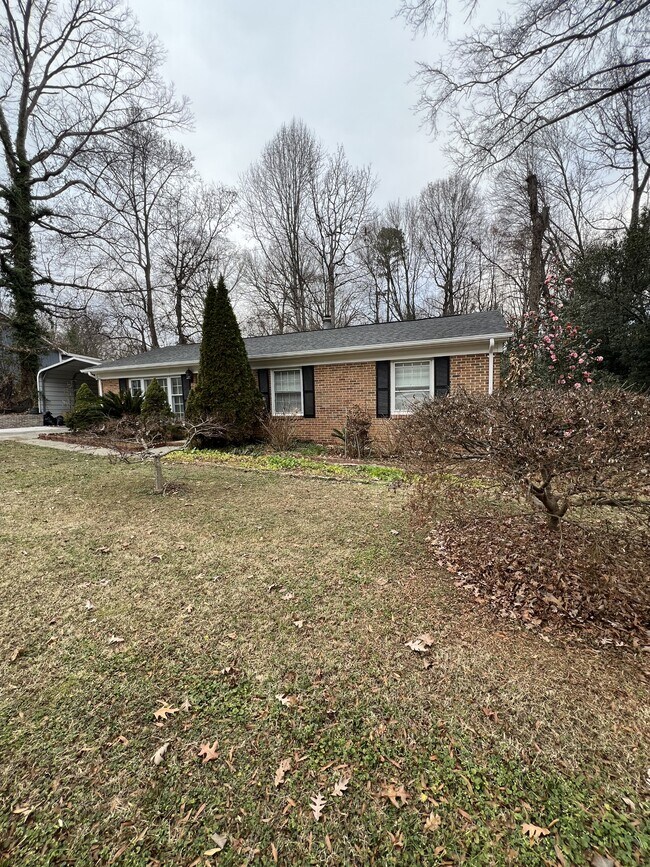 Building Photo - 4515 Strangford Ave