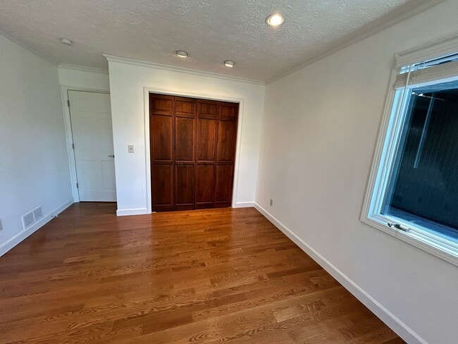 Building Photo - Central AVL - Large Custom Built Home with...
