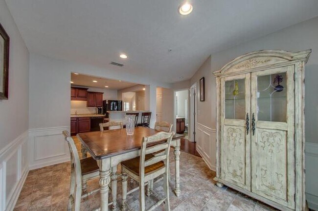 Building Photo - 4017 Rhythm Dr