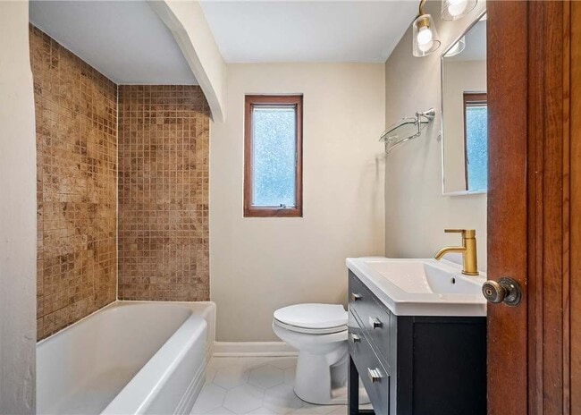 Building Photo - 3729 Baytree St