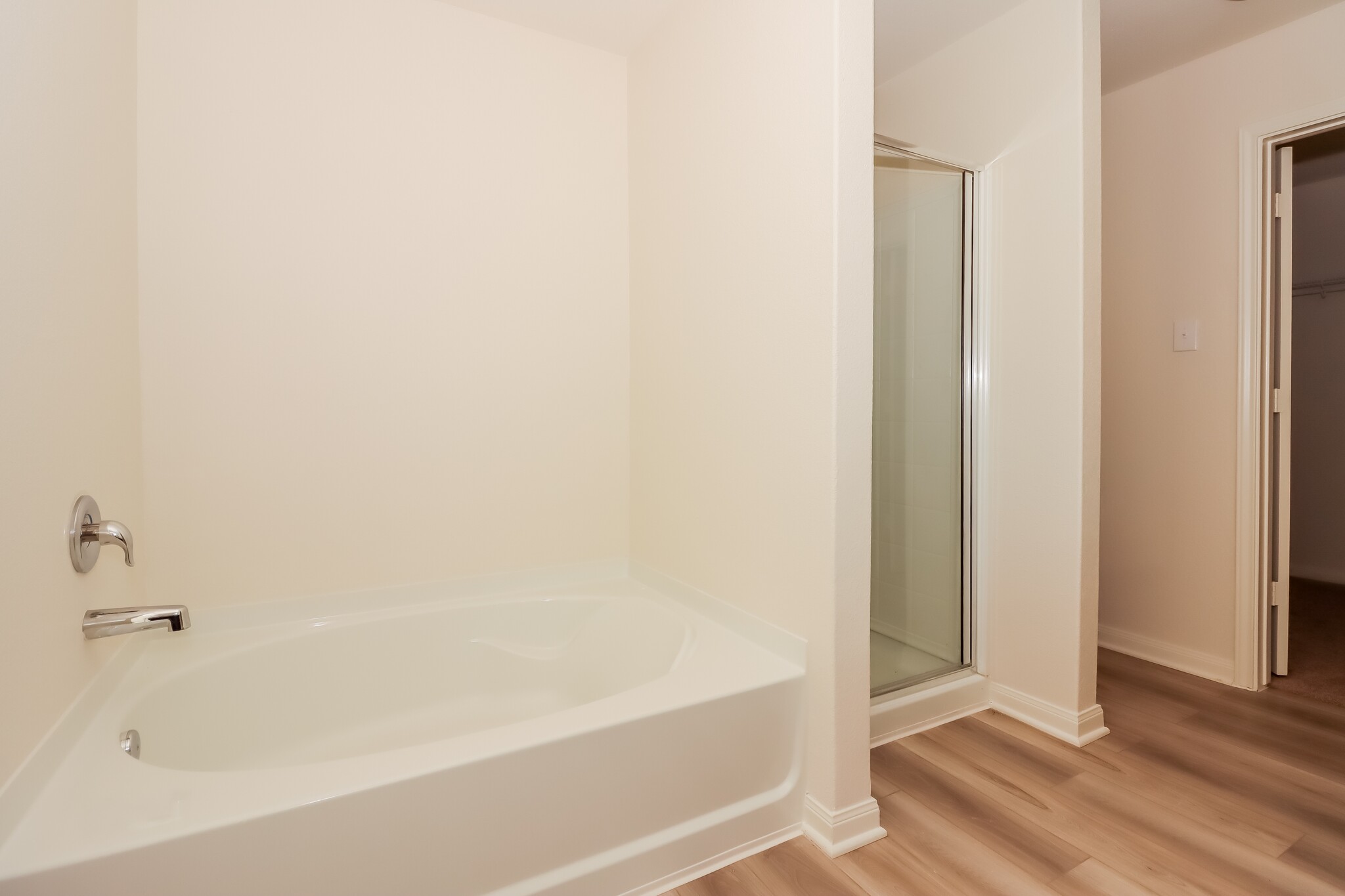 Building Photo - 26816 Steinbeck Dr