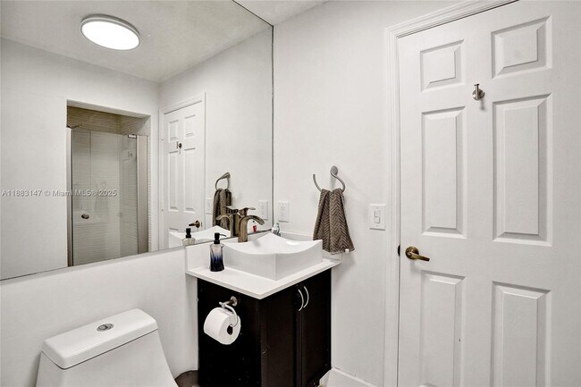 Building Photo - 13430 SW 17th Ct