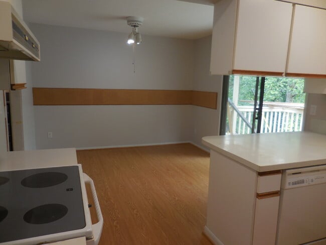 Building Photo - 9908 SW 29th Pl