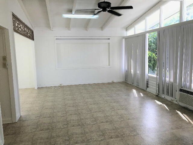 Building Photo - 1655 Onipaa St