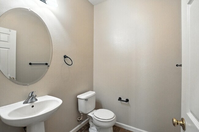 Building Photo - 9437 Red Spruce Way
