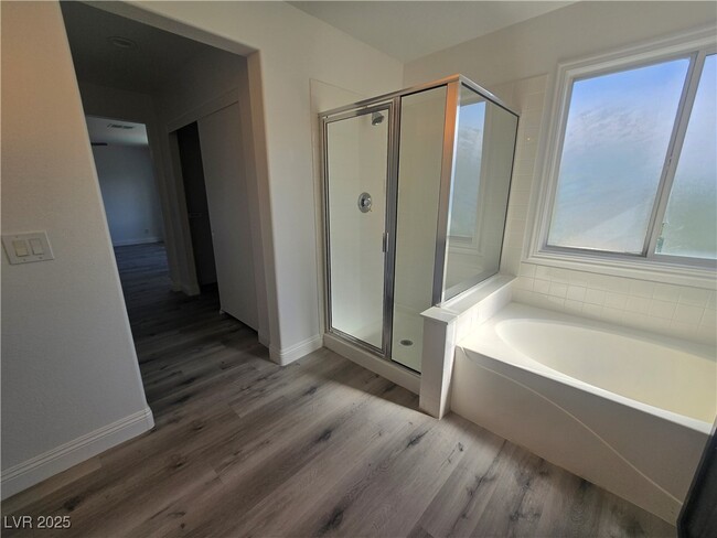 Building Photo - 9893 Canyon Peak Dr