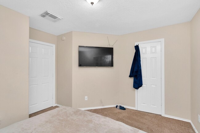 Building Photo - 25251 Bentley Glen Ln