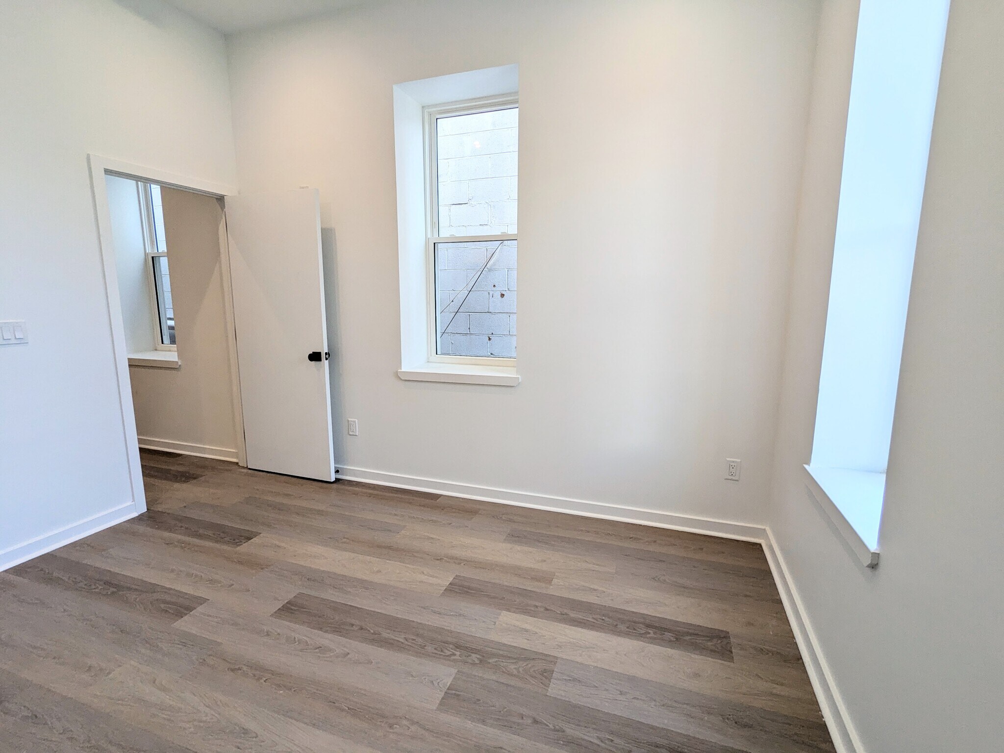 Building Photo - 1503 N Stillman St