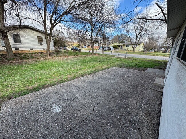 Building Photo - 4-Bedroom Home for Rent in Copperas Cove