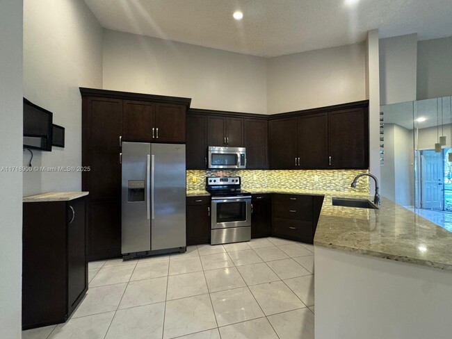 Primary Photo - 9238 Vineland Ct