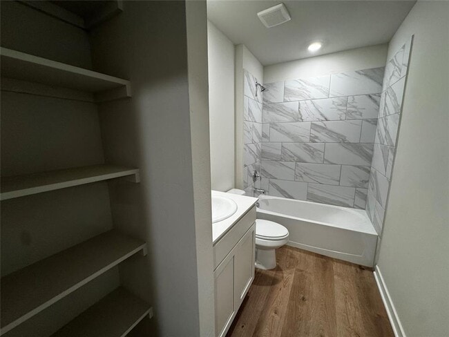 Building Photo - 9041 NW 149th Ter