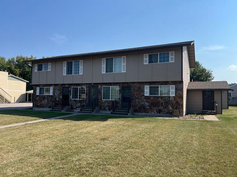 Building Photo - 161 Indian Trail Rd