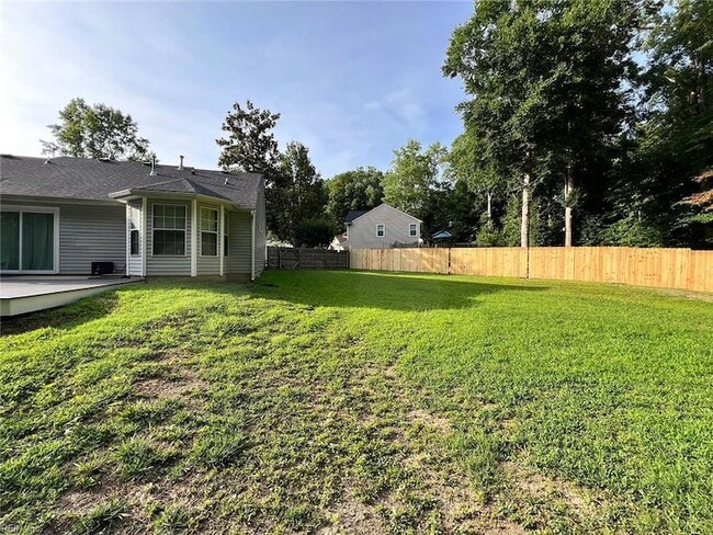 Building Photo - 120 Misty Ridge Ln