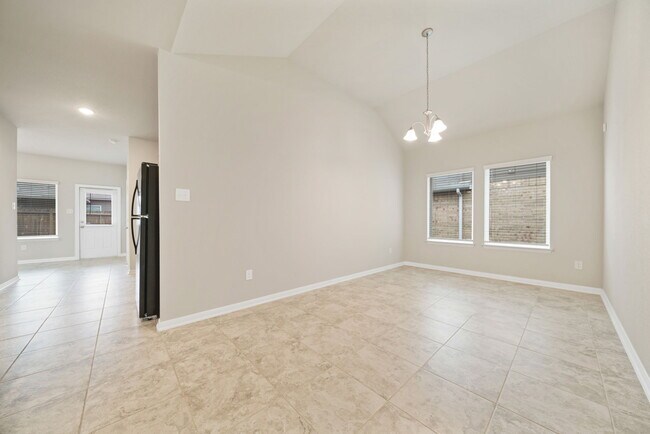 Building Photo - 8907 Arundal Garden