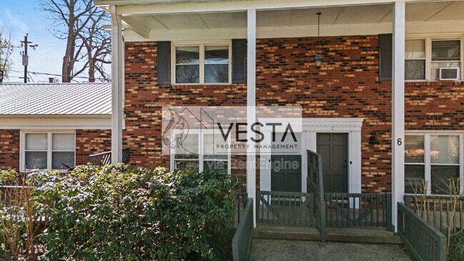 Building Photo - 6 Dogwood Ct