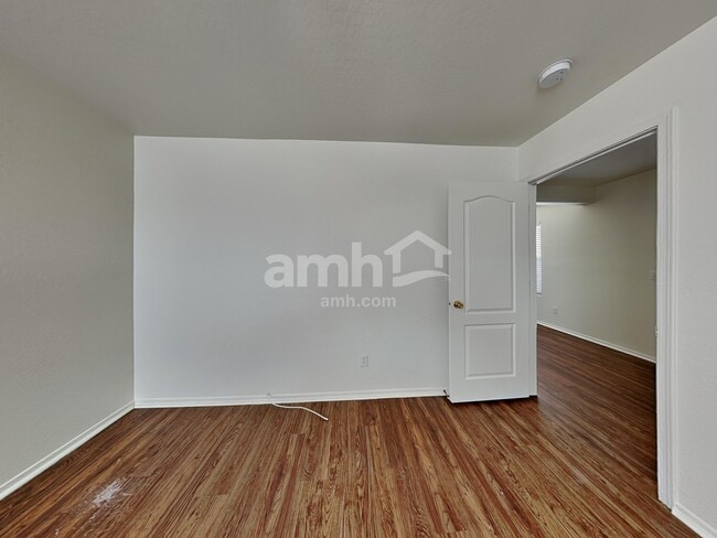 Building Photo - 17664 N 185th Ln