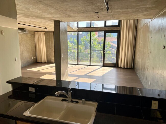 Building Photo - Large Beautiful Loft at highly desired Doma building in Little Italy