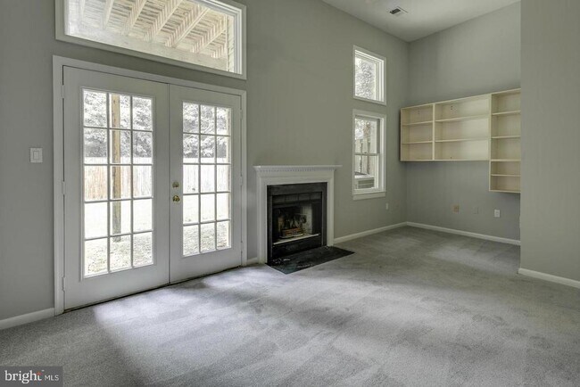 Building Photo - 1353 Templeton Pl