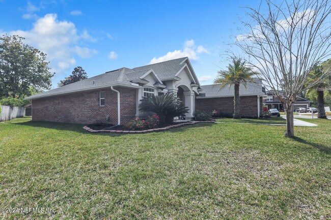 Building Photo - 1400 Windflower Cir