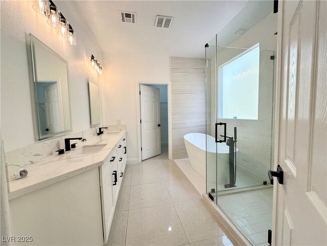 Building Photo - 283 Crooked Tree Dr