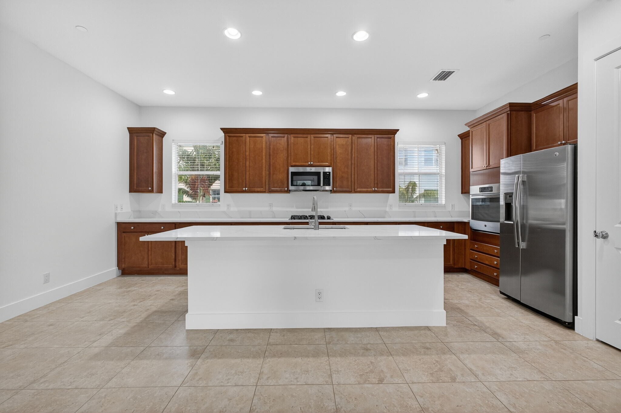 Building Photo - 7089 Edison Pl