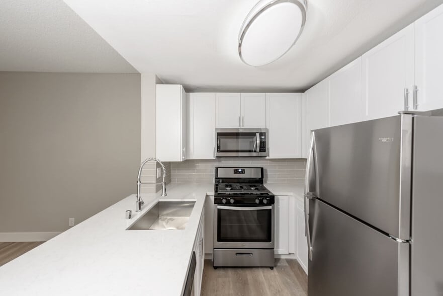 Building Photo - Indie Collection