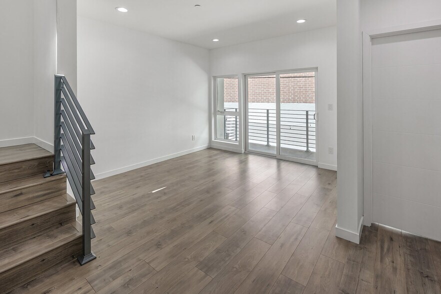 Building Photo - 6611 Leland Way