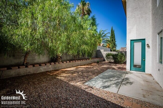 Building Photo - Stunning 3Bdm 2.5Ba Two-Story Home in Peccole Ranch!