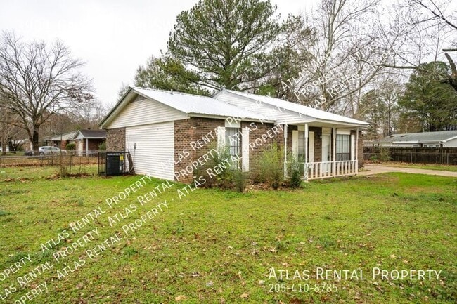 Building Photo - 3901 Grunden Dr SW