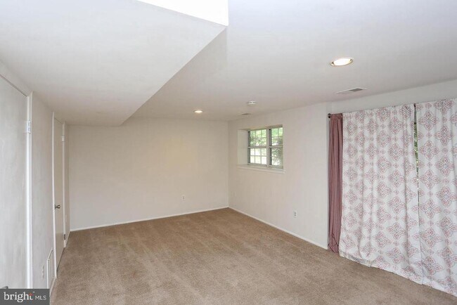 Building Photo - 4710 Leyden Way