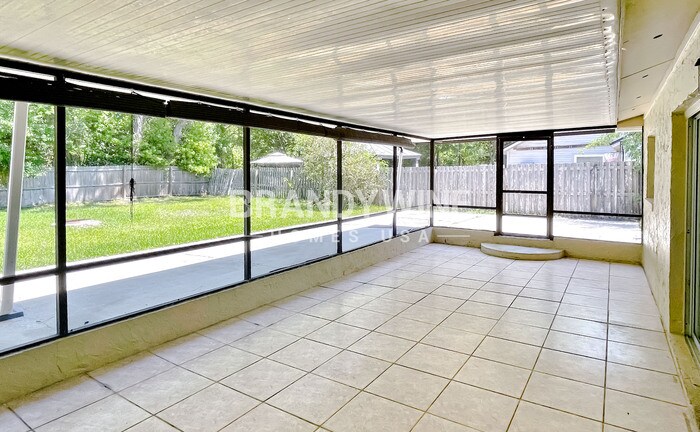 Building Photo - 3639 N Ride Dr