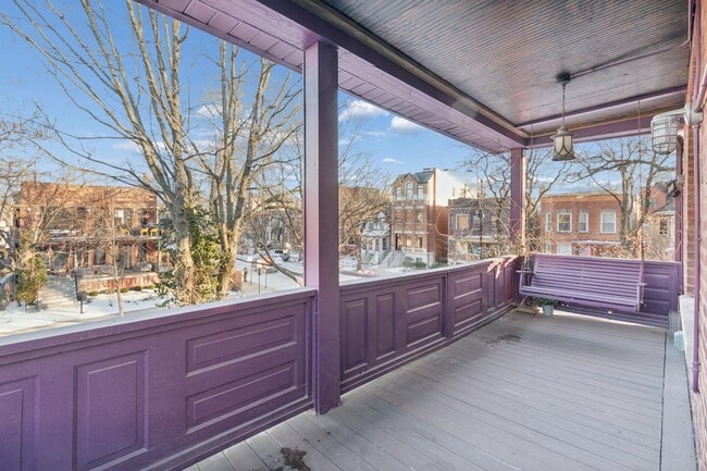 Building Photo - 5202 N Lakewood Ave