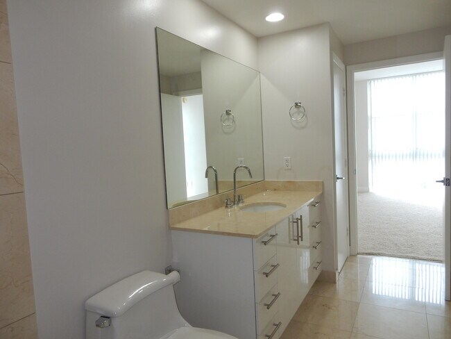 Building Photo - 550 Okeechobee Blvd