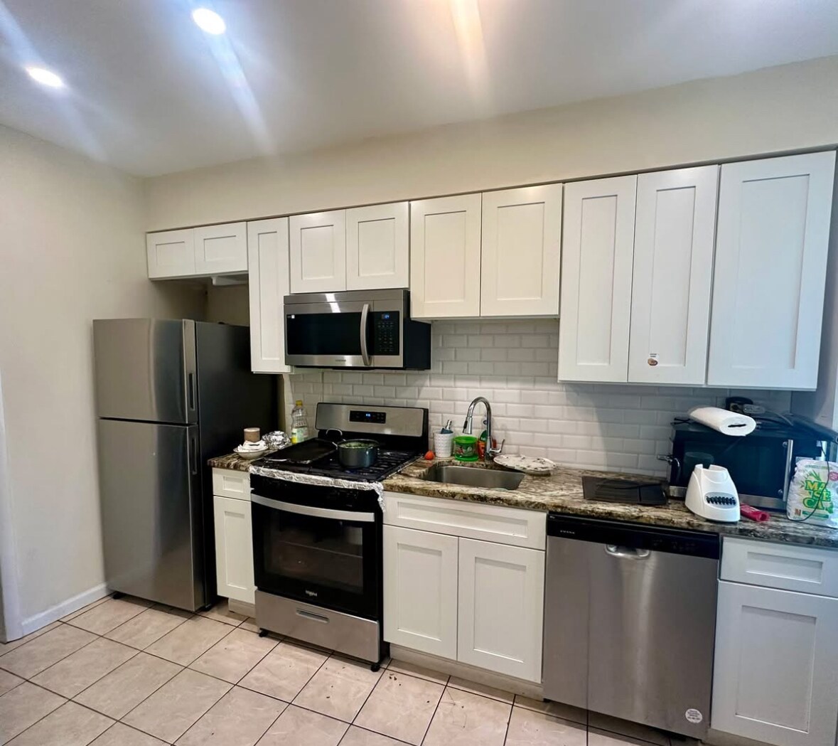 Kitchen - 6009 Buchanan Pl