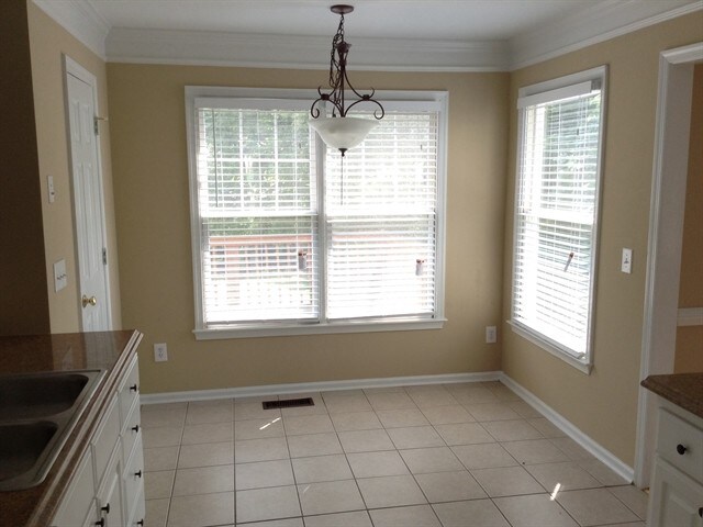 Building Photo - 4905 Heritage Woods Ct
