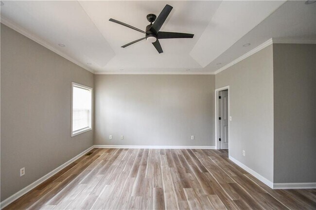 Building Photo - 3338 Sims St