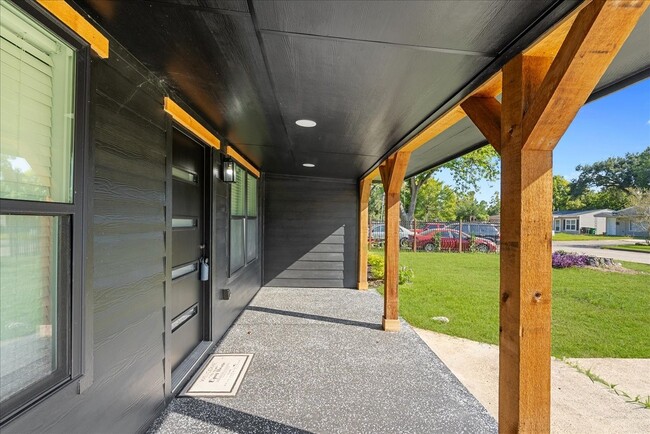 Building Photo - 5219 Cosby St