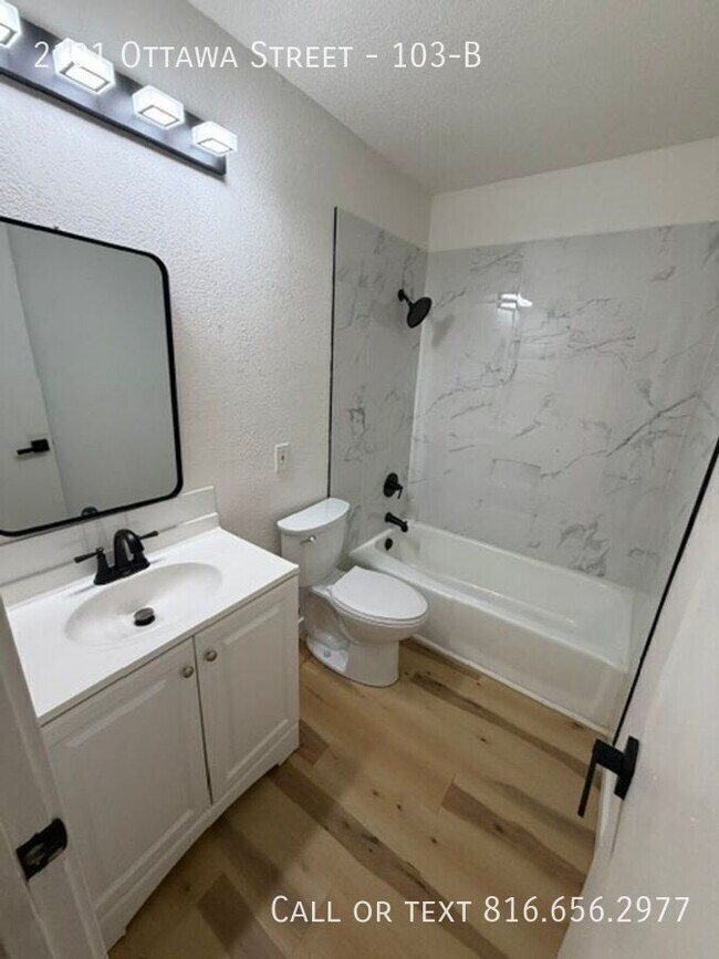 Building Photo - 2101 Ottawa St