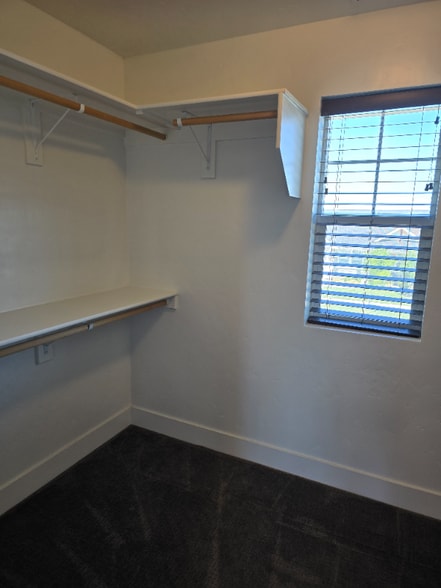 Building Photo - 5951 W Riva Capri St