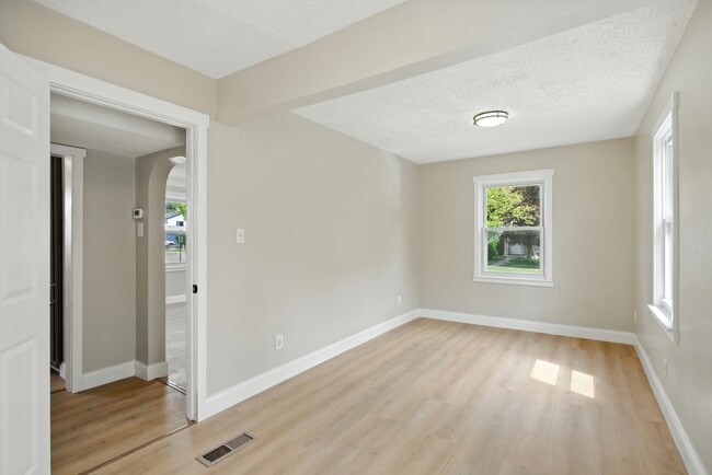 Building Photo - 23147 Vance Ave