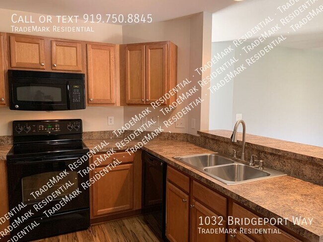 Building Photo - 1032 Bridgeport Way