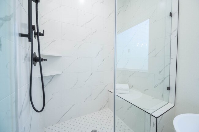 Building Photo - 3201 St Emanuel St