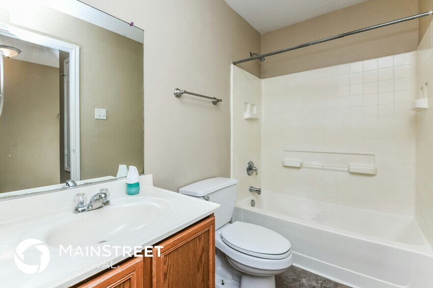 Building Photo - 4913 Water Ridge Ln