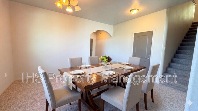Building Photo - 5814 Sidon Ln