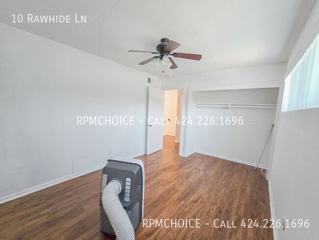 Building Photo - 10 Rawhide Ln
