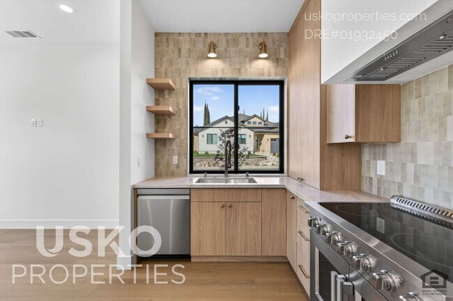 Building Photo - "Charming 2-Bedroom Retreat in Rocklin – Cozy 900 Sq Ft Home on Winding Lane!"