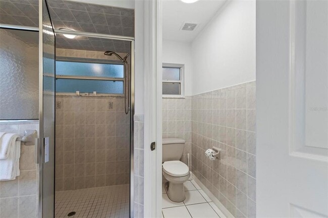 Building Photo - 61 Farmsworth Dr