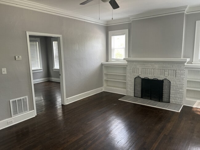 Primary Photo - 1351 Oxford Rd NE